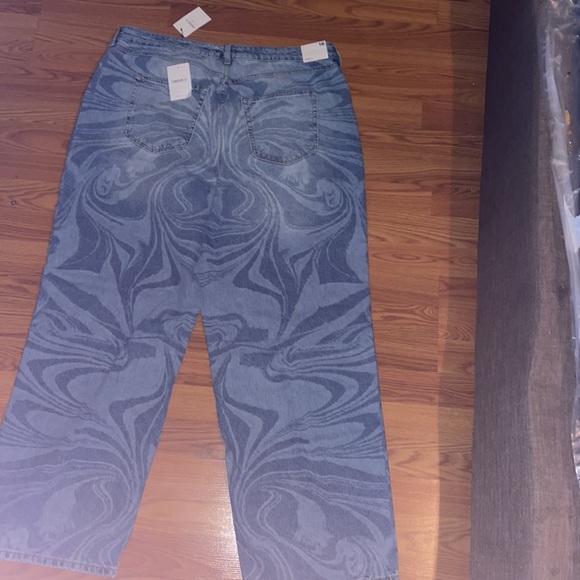 Women’s Forever21 plus size 16 wide leg printed jeans - Picture 5 of 5